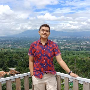 Alex Tan